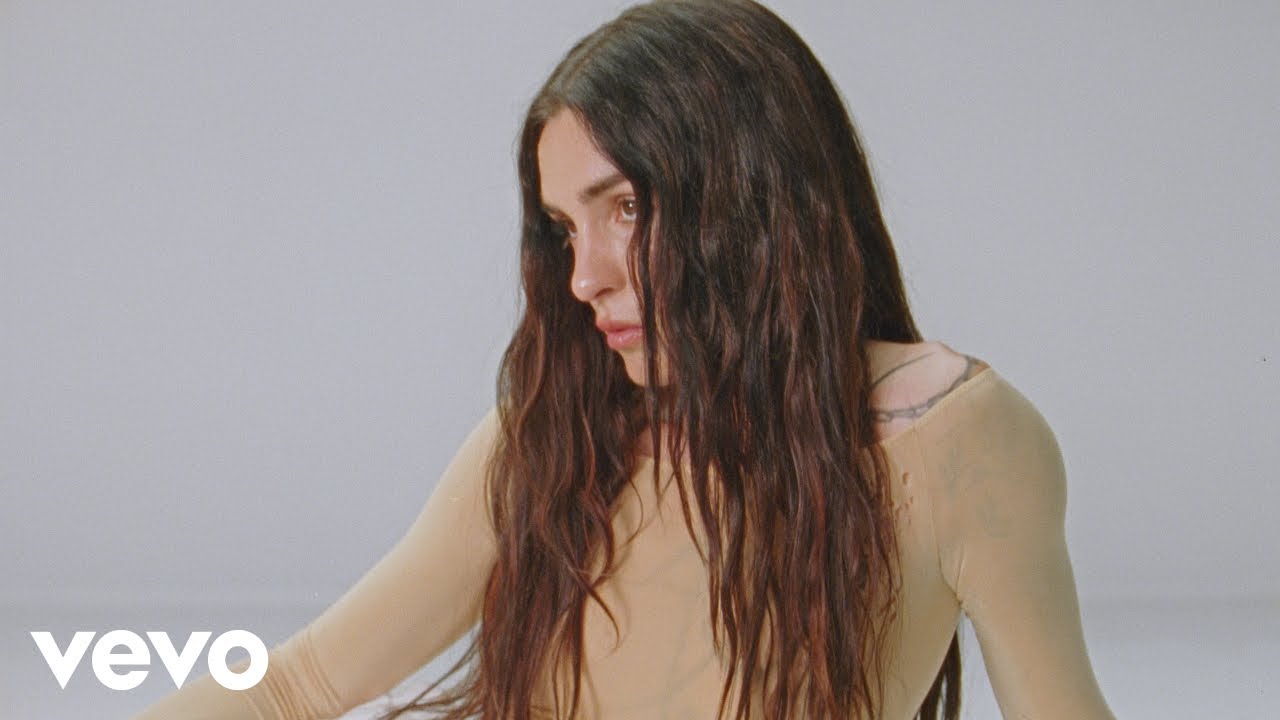 Natalia Lacunza, Jesse Baez - Un Castigo (Video Oficial)