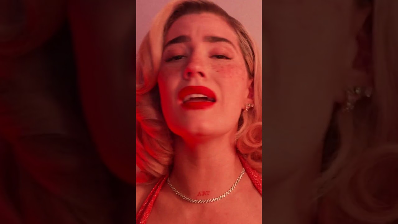 The Bonfyre "No Sleep" (Visualizer Bathroom)